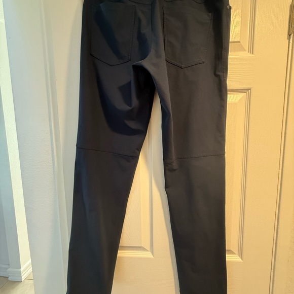 Men's Lululemon Pants - Picture 2 of 3